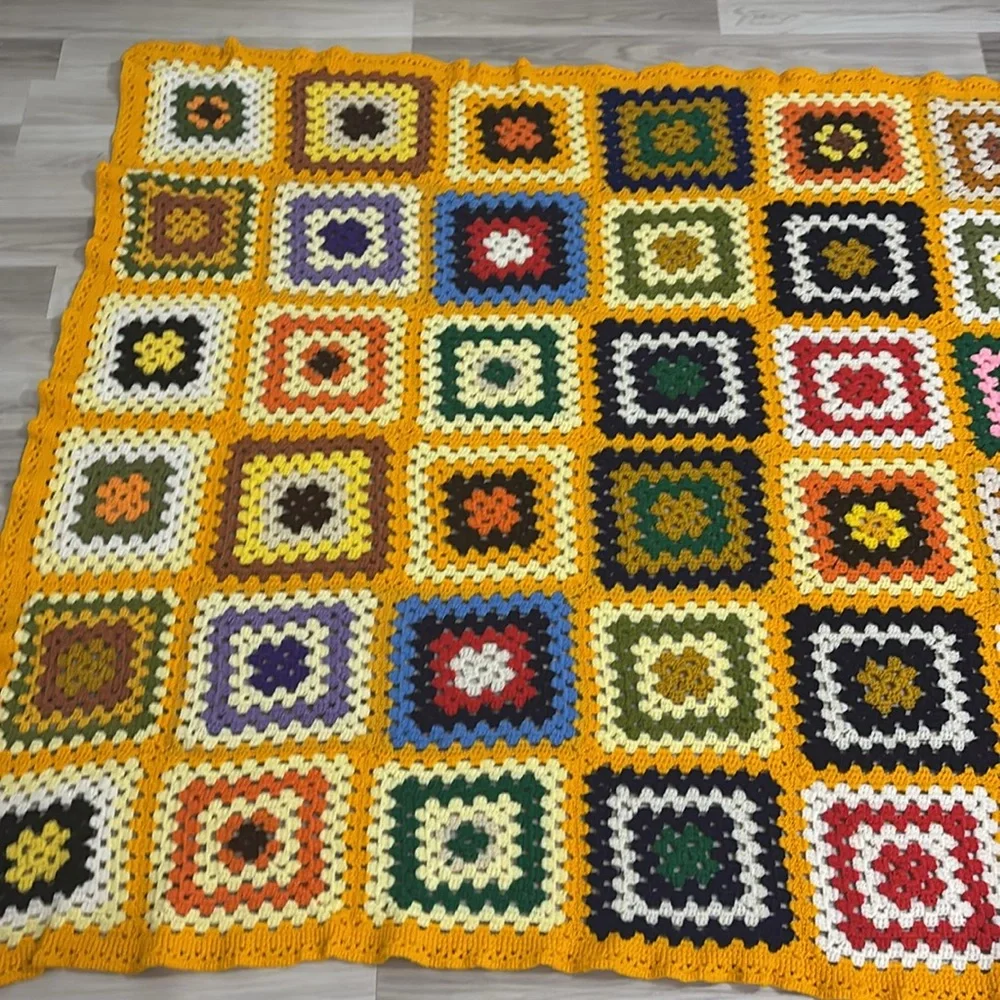Vintage‎ Colorful Crochet Granny Square Blanket